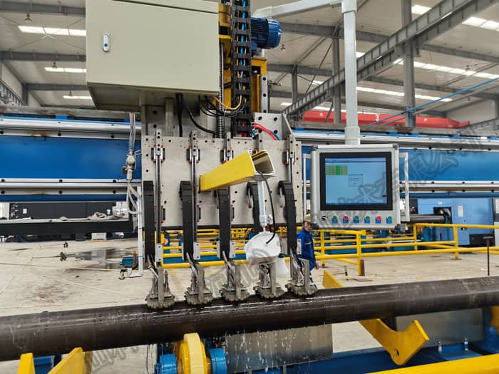 鋼管自動(dòng)探傷設(shè)備 (1).jpg